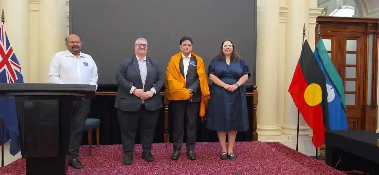 मंत्री श्रीधर बाबू ने विक्टोरिया संसद का दौरा किया