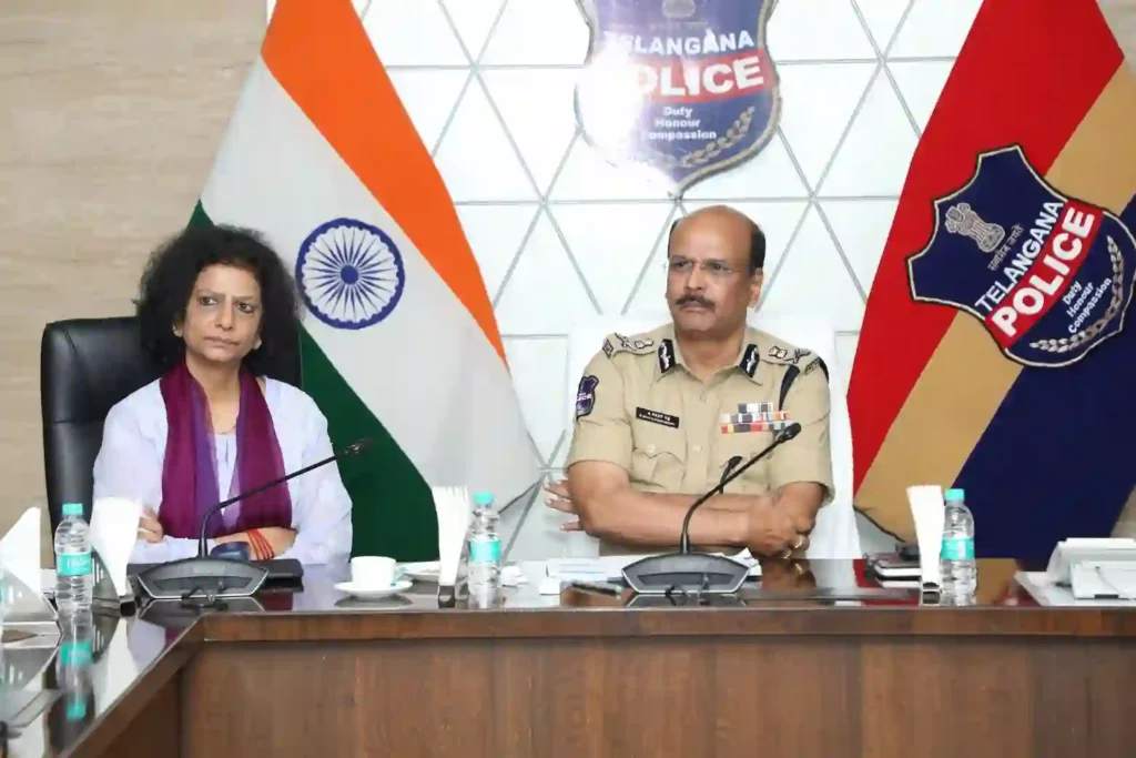 News Hindi : राज्य में हो रहे अपराधों पर ध्यान केंद्रित करें सीआईडी – शिवधर रेड्डी