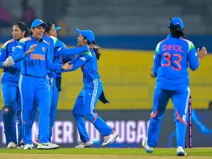 Breaking News: World Cup:विमेंस वर्ल्ड कप: भारत की शानदार गेंदबाजी