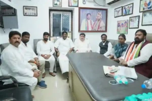 उपचुनाव में टिकट न मिलने से पूर्व सांसद नाराज, मनाने की कोशिश