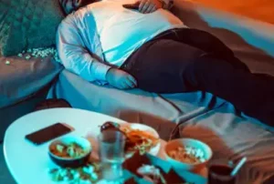 खराब दिनचर्या बन रही बीमारियों की बड़ी वजह