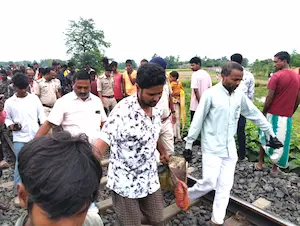 Latest Hindi News : Bihar : वंदे भारत की चपेट में आए 5 किशोर, 3 की मौत