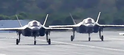 Latest Hindi News : USA-अमेरिका-वेनेजुएला विवाद तीखा, सैन्य तैनाती बढ़ी