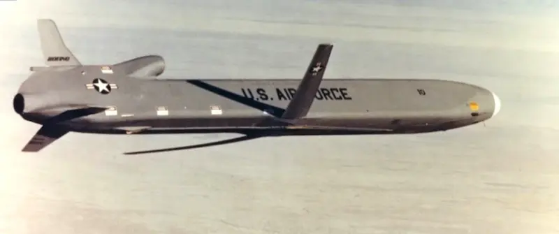 Latest Hindi News: न्यूक्लियर एंडगेम-ट्रंप का गुप्त बॉम्बर प्रोजेक्ट बेनकाब, रूस-चीन में मची हलचल