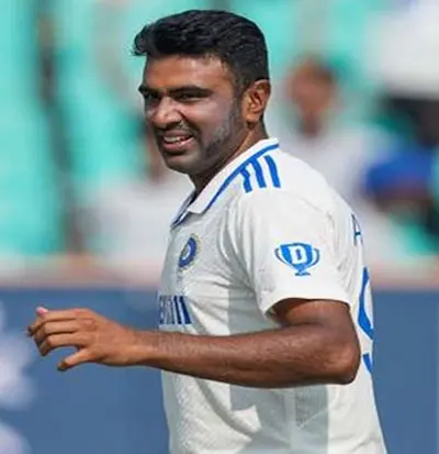 Latest Hindi News : Cricket-घरेलू सीरीज की हार के बाद लिया था संन्यास -अश्विन