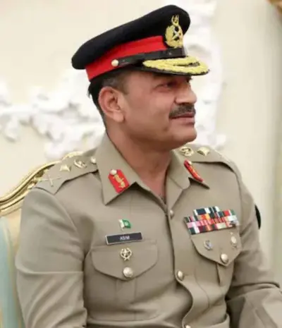 Latest Hindi News : सुधार या नियंत्रण? पाक सेना में असीम मुनीर की बढ़ती पकड़