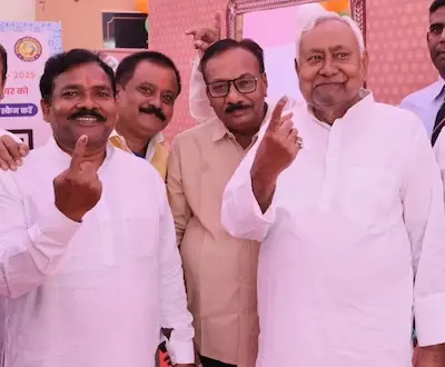 Latest Hindi News : बिहार लोकतंत्र के महापर्व में सीएम नीतीश कुमार की भागीदारी