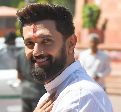 Latest Hindi News : चिराग बोले – महागठबंधन हार की ओर, राहुल गांधी पर भी कसा तंज