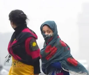 दिल्ली में बढ़ी सर्दी की दस्तक, रात का तापमान 10 डिग्री तक गिरा