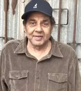 बॉलीवुड के हीमैन धर्मेंद्र वेंटिलेटर सपोर्ट पर, फिल्म जगत चिंतित