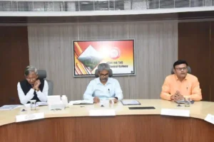 पटरियों पर व्यवधान के बारे में अधिकारियों को सूचना दी जाए – संजय श्रीवास्तव