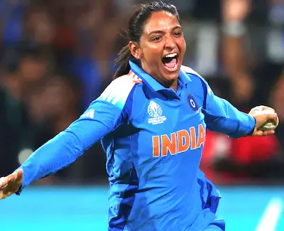 Latest Hindi News : मैदान ही नहीं, कमाई में भी बाजी मार गईं हरमनप्रीत