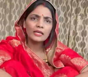 भड़काऊ पोस्ट मामले में नेहा सिंह राठौर की तलाश तेज