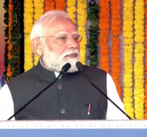 मोदी ने चलाईं 4 नई वंदे भारत ट्रेनें, बोले-विकास की नींव है इंफ्रास्ट्रक्चर