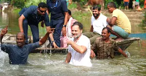 राहुल गांधी बेगूसराय में मछुआरों के बीच पहुंचे