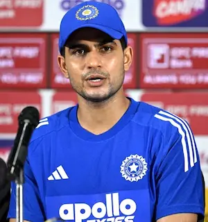 Latest Hindi News : शुभमन की चोट गंभीर गुवाहाटी टेस्ट के बाद वनडे सीरीज से भी बाहर