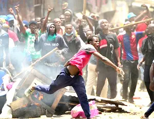 सरकारी विरोध प्रदर्शन में 700 लोगों की मौत