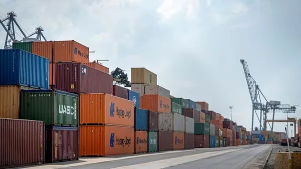 Breaking News: Trump: भारत निर्यात संकट में, टैरिफ का गहरा असर