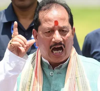 Latest Hindi News : लखीसराय में तनाव, डिप्टी सीएम विजय कुमार सिन्हा के काफिले पर पथराव