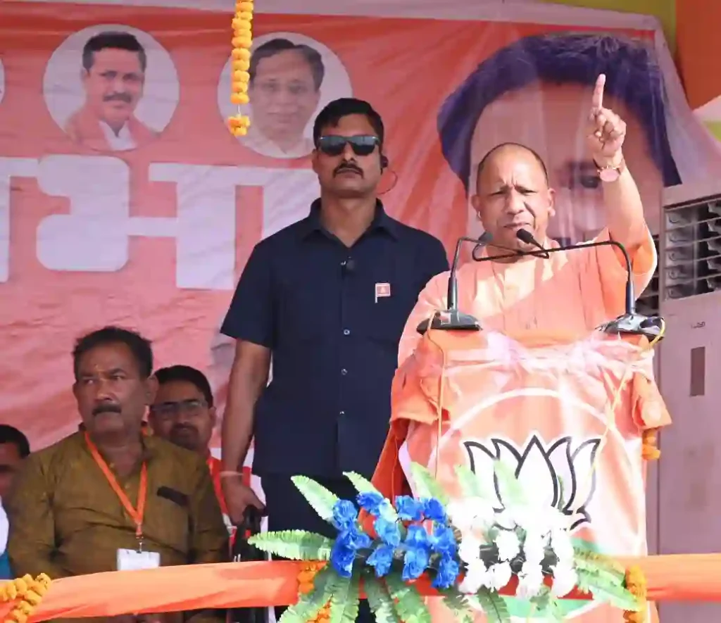 News Hindi : बिहार का रण : अराजकता पैदा करना राजद का जन्मसिद्ध अधिकार- योगी