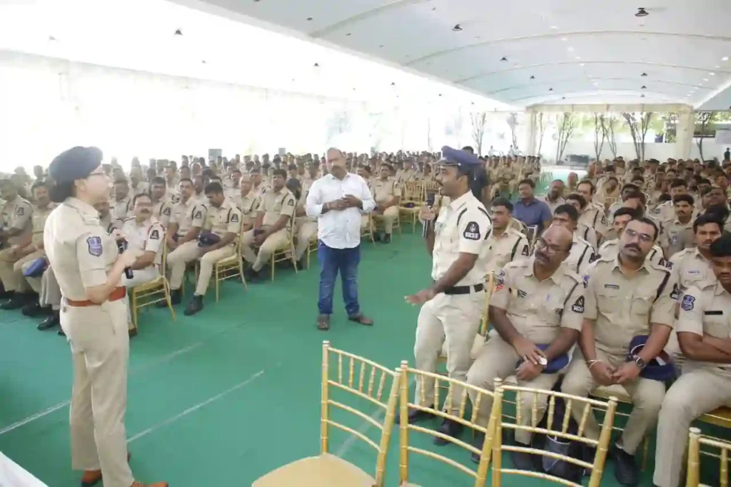 News Hindi : डीसीपी ने महिला सुरक्षा और नशा-विरोधी प्रवर्तन गतिविधियों के महत्व पर ज़ोर दिया