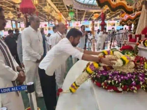 भगवान श्री सत्य साई बाबा शत-जयंती उत्सव में शामिल हुए मुख्यमंत्री रेवंत रेड्डी