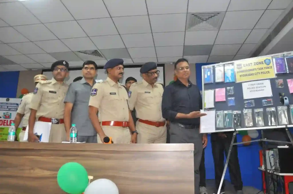 News Hindi : साइबर ठगों को म्यूल बैंक अकाउंट सप्लाई करने वाले 8 गिरफ्तार