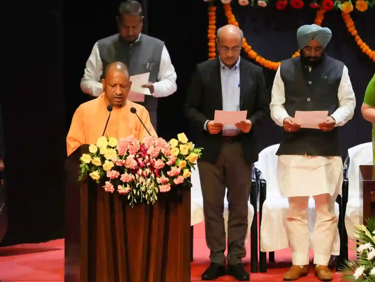 हमारा संविधान दुनिया का सबसे बड़ा संविधान : योगी