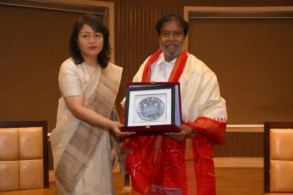 News Hindi : अलग-अलग संस्कृतियाँ, परंपराएँ और भाषाएँ भारत की ताकत – मंत्री