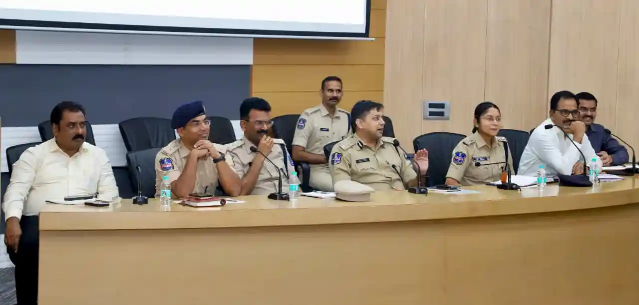 साइबर अपराध को रोकने के लिए बैंको में केंद्रीकृत साइबर सेल जरूरी – पुलिस आयुक्त