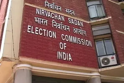 Latest Hindi News : चुनाव अधिकारियों की सुरक्षा पर गंभीर EC, बंगाल पुलिस को भेजा निर्देश पत्र
