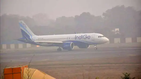 Latest Hindi News : कोहरे में सुरक्षित उड़ान के लिए DGCA की नई गाइडलाइन