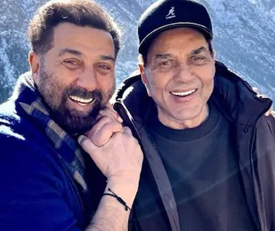 Latest Hindi News : सनी देओल बोले-पापा धर्मेंद्र अब बेहतर हैं, घर पर लेंगे आराम