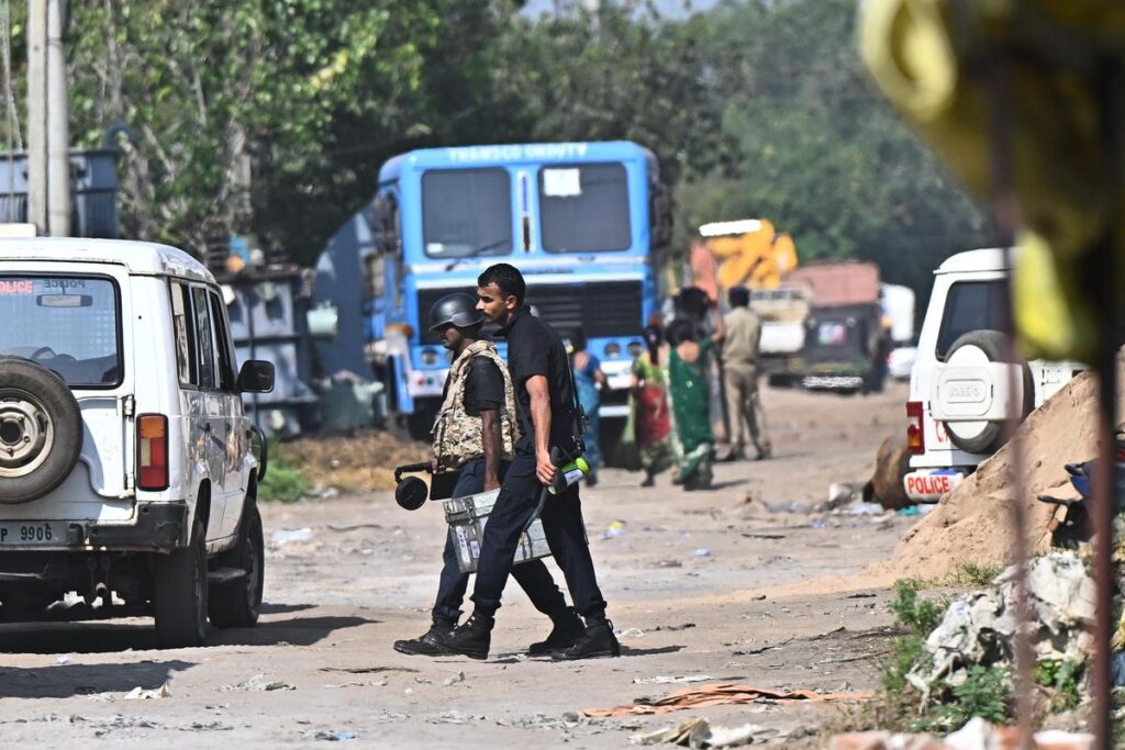 Vijayawada Maoist arrest : विजयवाड़ा न्यू ऑटोनगर में 28 माओवादियों की गिरफ्तारी…