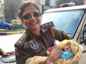 जयपुर, श्मशान के बाहर मिली 10 दिन की बच्ची