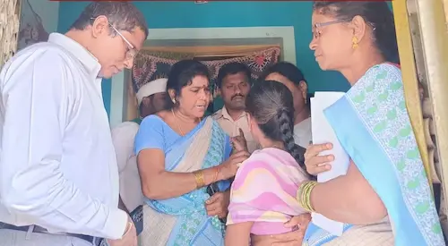 Latest News-AP : पीरियड्स आने पर 15 वर्षीय बेटी को दो साल घर में कैद