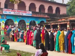 मधुबनी में रिकॉर्ड 64.04% मतदान