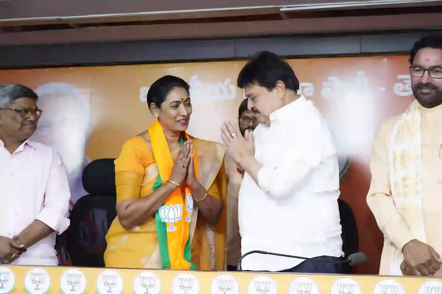 मोदी की सुशासन नीति से प्रभावित होकर फिल्म जगत की हस्तियां भाजपा में शामिल