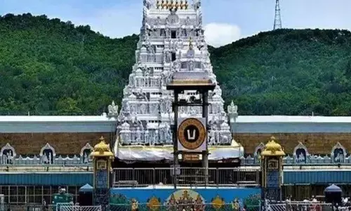 Tirumala lost gold chain : तिरुमला में चमत्कार, खोई सोने की चेन घंटों में मिली!