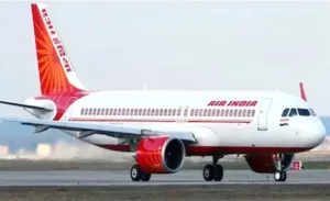 तकनीकी गड़बड़ी के चलते एयर इंडिया विमान की दिल्ली में इमरजेंसी लैंडिंग