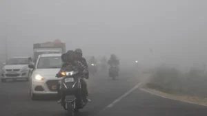 Bihar-बिहार में घना कोहरा, बर्फीली हवाओं के साथ बारिश की चेतावनी