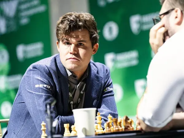 Carlsen: बिसात पर बिखरा कार्लसन का आपा