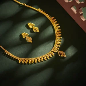 सोना-चांदी अपडेट: रिकॉर्ड ऊंचाई के बाद मामूली गिरावट