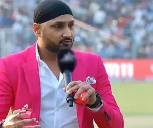 Cricket-हरभजन को विराट-रोहित पर भरोसा, खेलेंगे विश्वकप तक