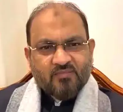 Latest Hindi News : मोहम्मद मुकीम ने प्रियंका को सौंपी लीडरशिप, कांग्रेस ने निष्कासन किया