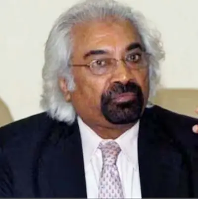 Rahul Gandhi- राहुल गांधी के विदेश दौरों पर भारतीय दूतावास की कड़ी नजर