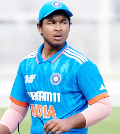 Sports- थरूर ने सराहा वैभव सूर्यवंशी का टैलेंट, कहा– सचिन की झलक दिखती है