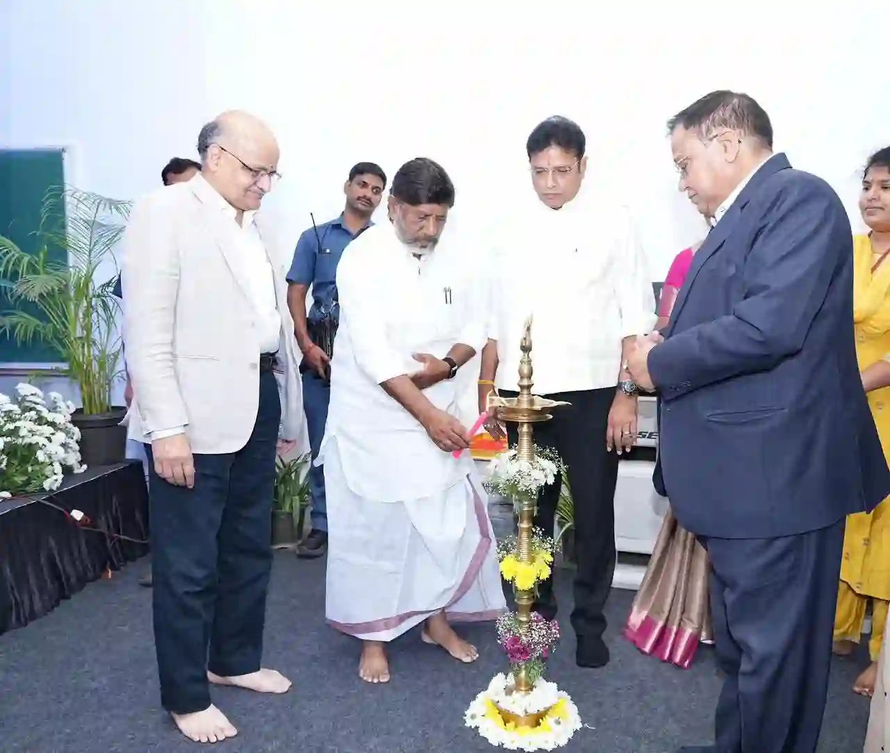 हैदराबाद क्वांटम अर्थव्यवस्था का भविष्य का नेता बनेगा- भट्टी