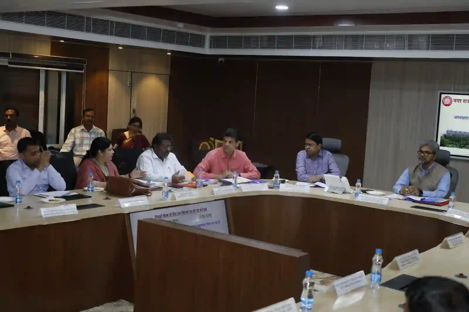 सर्वश्रेष्ठ पत्रिकाओं को 8 शील्ड प्रदान की गईं