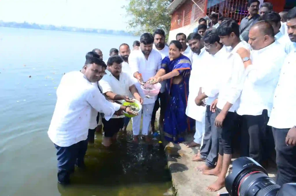 News Hindi : मछुआरों की आर्थिक उन्नति के लिए कांग्रेस सरकार प्रतिबद्ध – निर्मला